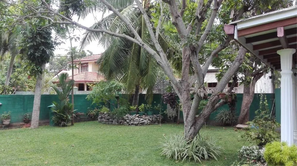 Couette-café Bed and Breakfast House Of Seya à Negombo